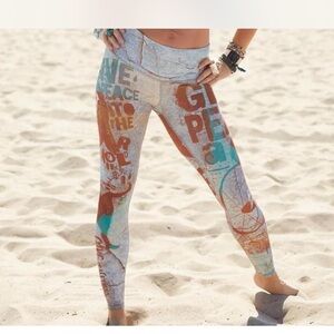Niyama Sol Multicolor Graphic Leggings sz L